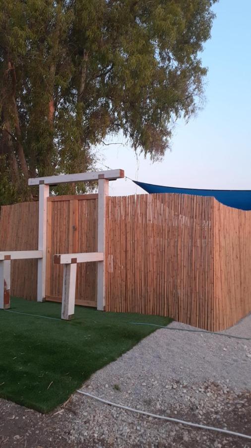 אצל דוד בכפר Apartment Kfar Gidon Exterior foto